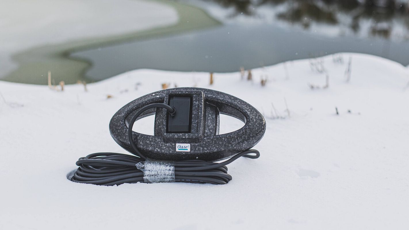 Oase Eisfreihalter für den Teich im Winter